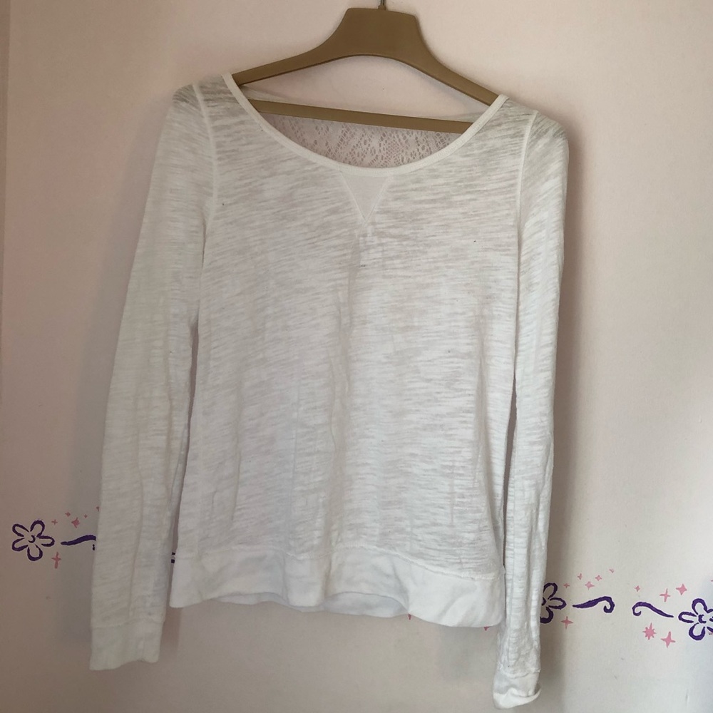 Aéropostale White long sleeve with lace keyhole